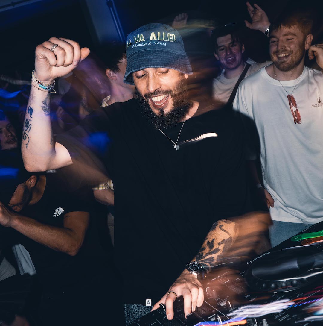 FOLAMOUR x MIXMAG BUCKET HAT